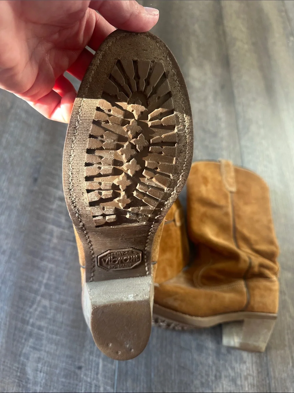 Vibram Men's Brown Suede Slip-On Western Boots